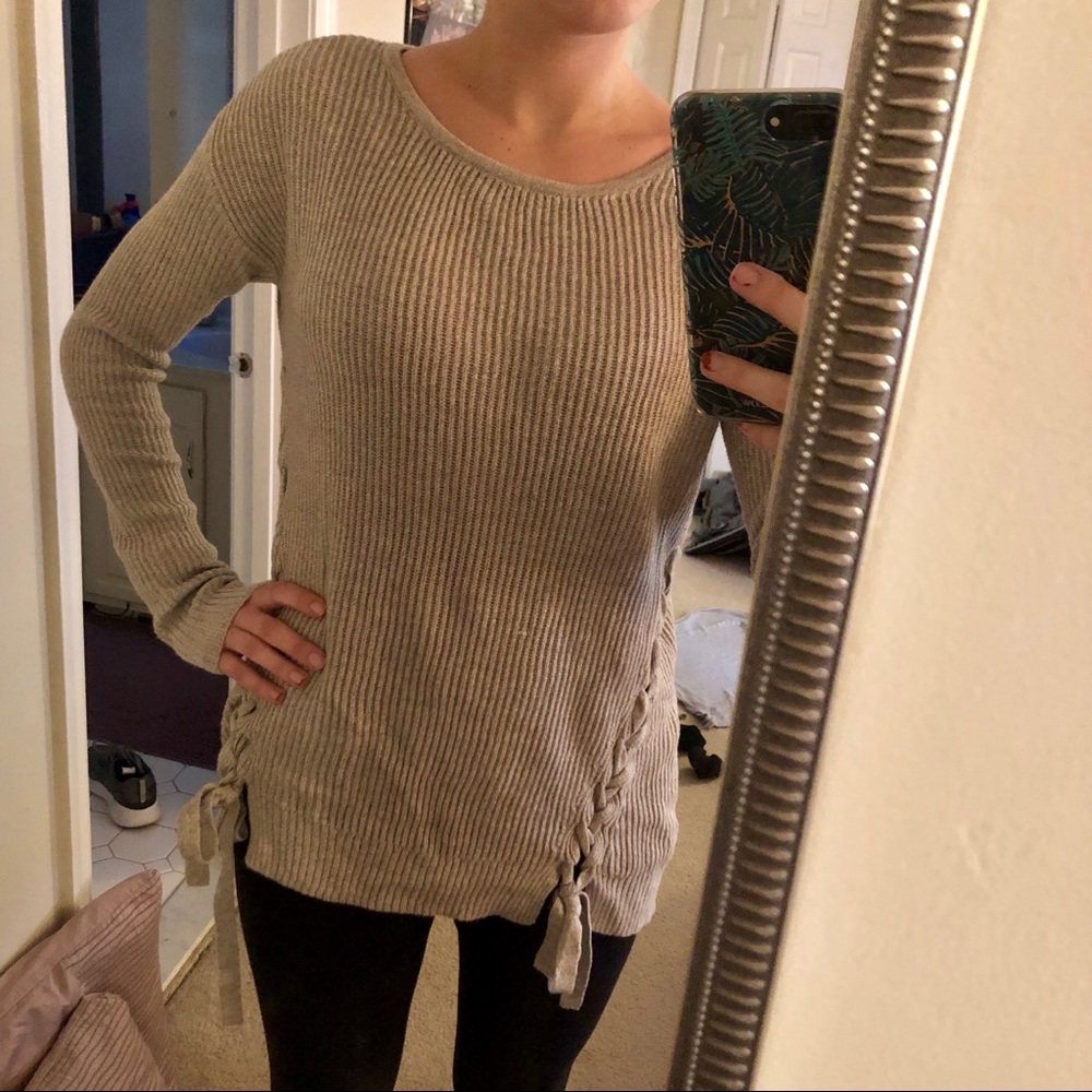 American Eagle sweater